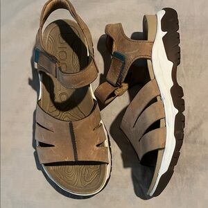 Bionica Tan Sandals